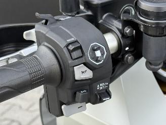 Honda  X‑ADV 750 Akrapovic Beugels Handvatverwarming picture 17