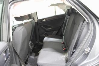 Volkswagen T-Roc  picture 15