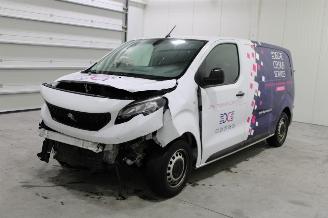krockskadad bil auto Peugeot Partner  2022/8