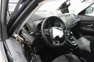 Renault Scenic  picture 10