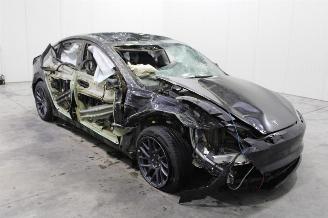 Tesla Model 3  picture 3