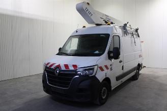 krockskadad bil auto Renault Master  2021/2
