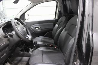 Renault Express  picture 9