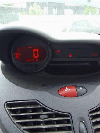 Renault Twingo  picture 12