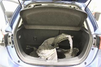 Mazda 2  picture 21