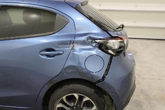 Mazda 2  picture 7