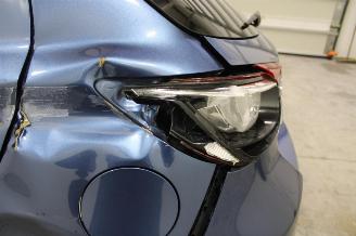 Mazda 2  picture 8