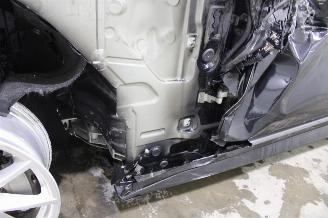 BMW i4  picture 18