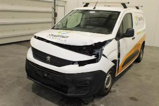 skadebil auto Peugeot Partner  2022/5