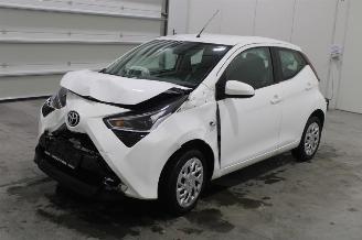 Damaged car Toyota Aygo  2021/12