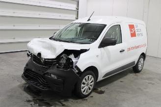 Uttjänta bilar auto Renault Express  2023/2