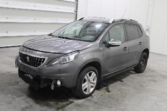 damaged passenger cars Peugeot 2008  2018/11
