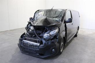 Salvage car Opel Vivaro  2021/3