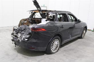 Jaguar F-Pace  picture 4