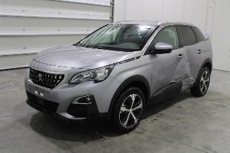 Damaged car Peugeot 3008  2018/7