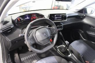 Peugeot 208  picture 10