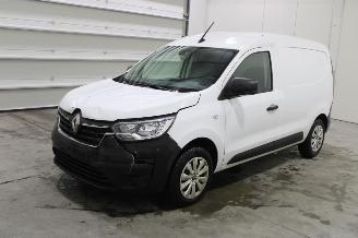 Damaged car Renault Express  2024/9