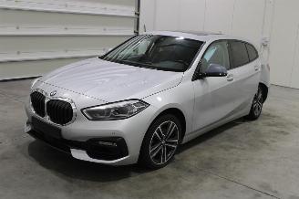 Salvage car BMW 1-serie 118 2020/6