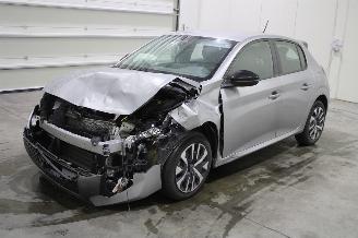 damaged passenger cars Peugeot 208  2024/4