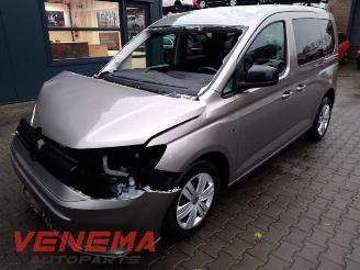 krockskadad bil auto Volkswagen Caddy Caddy Combi V (SBB/SBJ), MPV, 2020 2.0 TDI BlueMotionTechnology 2021/7