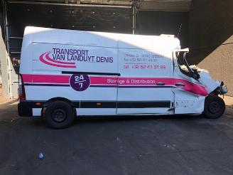 Uttjänta bilar auto Renault Master 2300cc - diesel - 120kw 2015/4