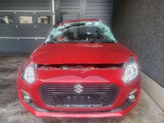 Coche siniestrado Suzuki Swift BENZINE - 1242CC - 66KW 2018/1