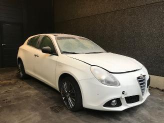 Purkuautot passenger cars Alfa Romeo Giulietta 1598cc diesel , 88KW euro6B 2015/1