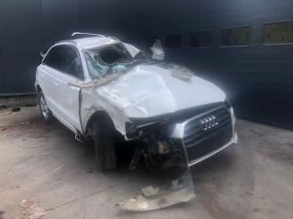Vrakbiler auto Audi Q3 DIESEL - 2000CC - 110KW 2015/7