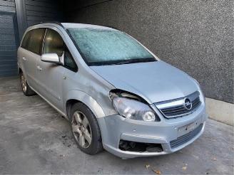 Opel Zafira  picture 1