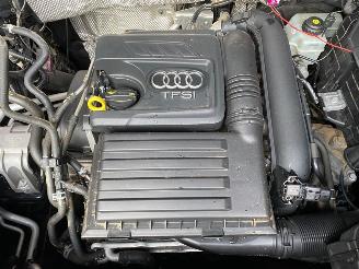 Audi Q3 (8UX) SUV 2011 / 2019 1.4 TFSI 16V SUV  Benzine 1.395cc 110kW (150pk) FWD picture 7