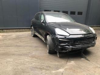 Vrakbiler auto Porsche Cayenne Cayenne II (92A), SUV, 2010 / 2017 3.0 S 24V 2017/6