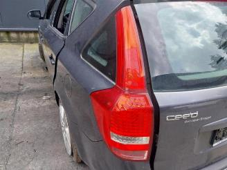 Kia Cee d Cee'd Sporty Wagon (EDF), Combi, 2007 / 2012 1.6 CRDi 90 16V picture 14