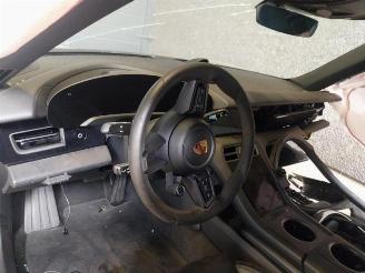 Porsche Taycan  picture 13