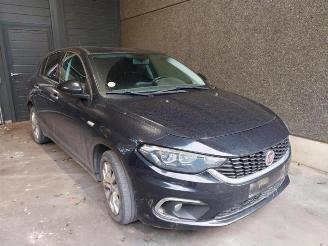 Uttjänta bilar auto Fiat Tipo Tipo (356H/357H), Hatchback, 2016 1.6 D Multijet II 16V 2016/11