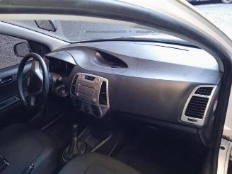 Hyundai I-20 i20, Hatchback, 2008 / 2015 1.2i 16V picture 14