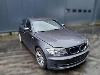 Vrakbiler auto BMW 1-serie 1 serie (E87/87N), Hatchback 5-drs, 2003 / 2012 120i 16V 2008/12
