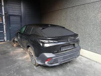 Uttjänta bilar auto Peugeot 408 408, Liftback, 2022 1.6 16V HYbrid 180 2024/3