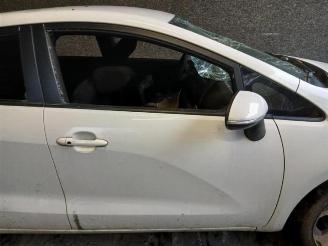 Kia Rio Rio III (UB), Hatchback, 2011 / 2017 1.4 CVVT 16V picture 6