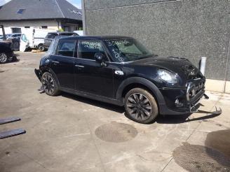 škoda kempování Mini Cooper S  2015/1