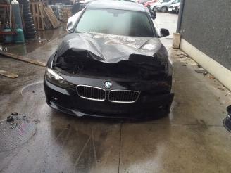 skadebil auto BMW 3-serie 320 f30 2013/1