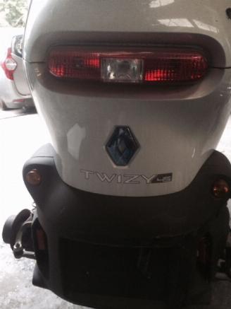 demontáž osobní automobily Renault Twizy  2012/1