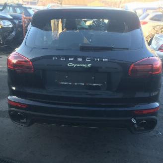 Auto da rottamare Porsche Cayenne HYBRIDE 2016/1