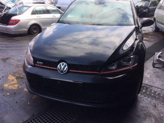 krockskadad bil motor Volkswagen Golf GTI - 2.0 benzine- KLEURCODE LC9X 2016/1