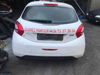 skadebil auto Peugeot 208 DIESEL/1400CC/5VIT 2015/1