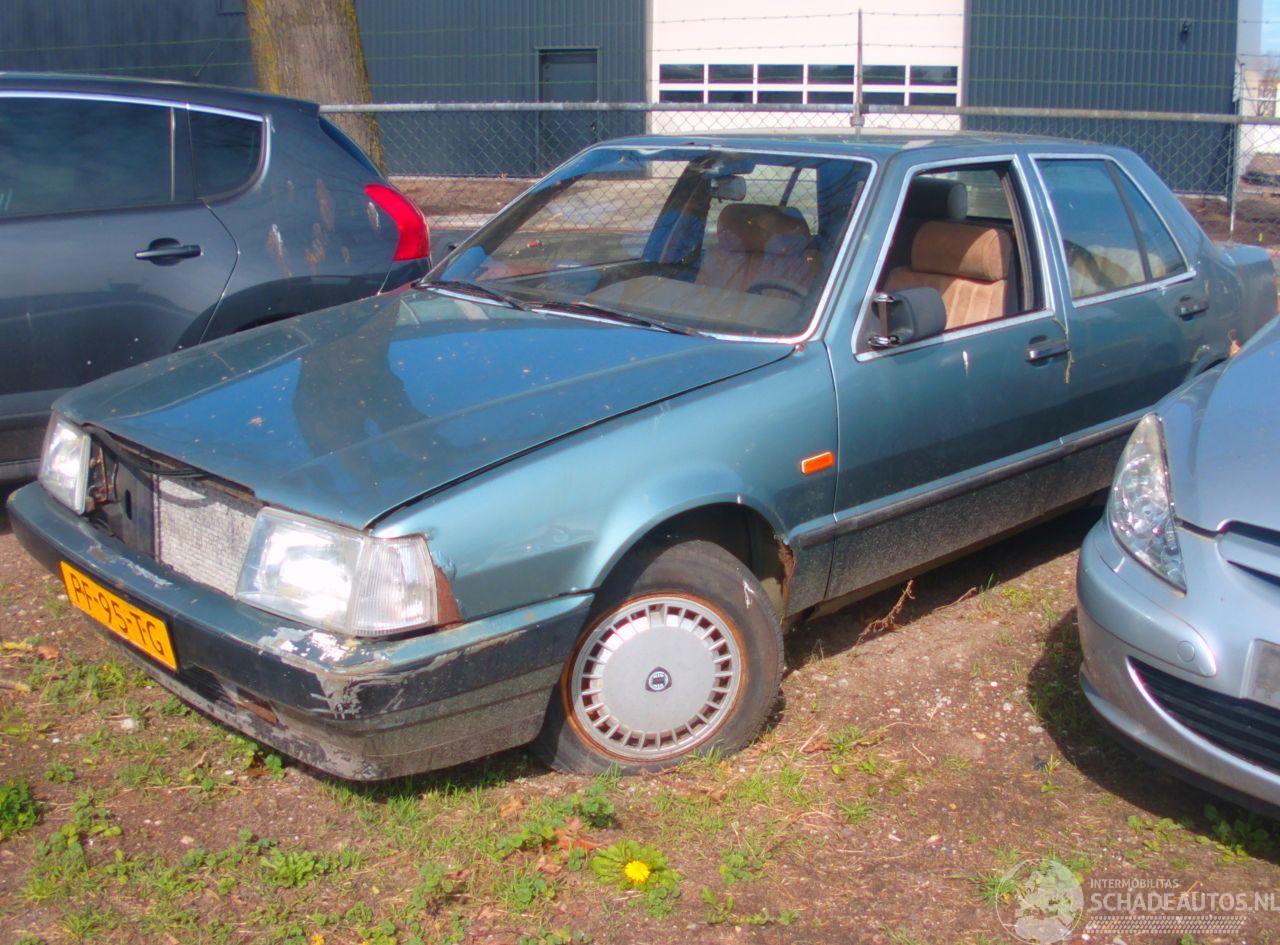 Lancia Thema 2.8 v6