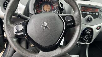 Peugeot 108 108, Hatchback, 2014 1.0 12V picture 9