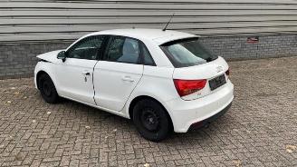 Audi A1 A1 Sportback (8XA/8XF), Hatchback 5-drs, 2011 / 2018 1.0 TFSI Ultra 12V picture 4