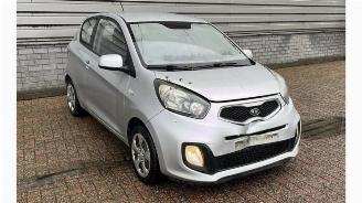Coche siniestrado Kia Picanto Picanto (TA), Hatchback, 2011 / 2017 1.0 12V 2012/3
