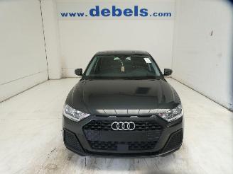 uszkodzony samochody osobowe Audi A1  2019/11