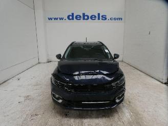 uszkodzony samochody osobowe Fiat Tipo 1.0 2021/8